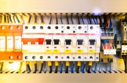 Tips voor het veilig installeren van elektrische apparaten